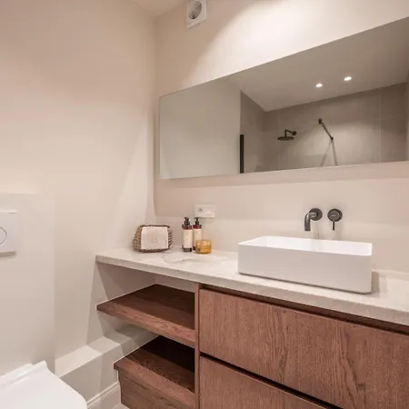 Sunset Point Paradise Apartment